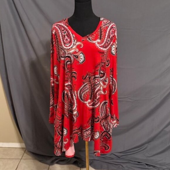 lildy Tops - LILDY Handkerchief Tunic Size L/XL